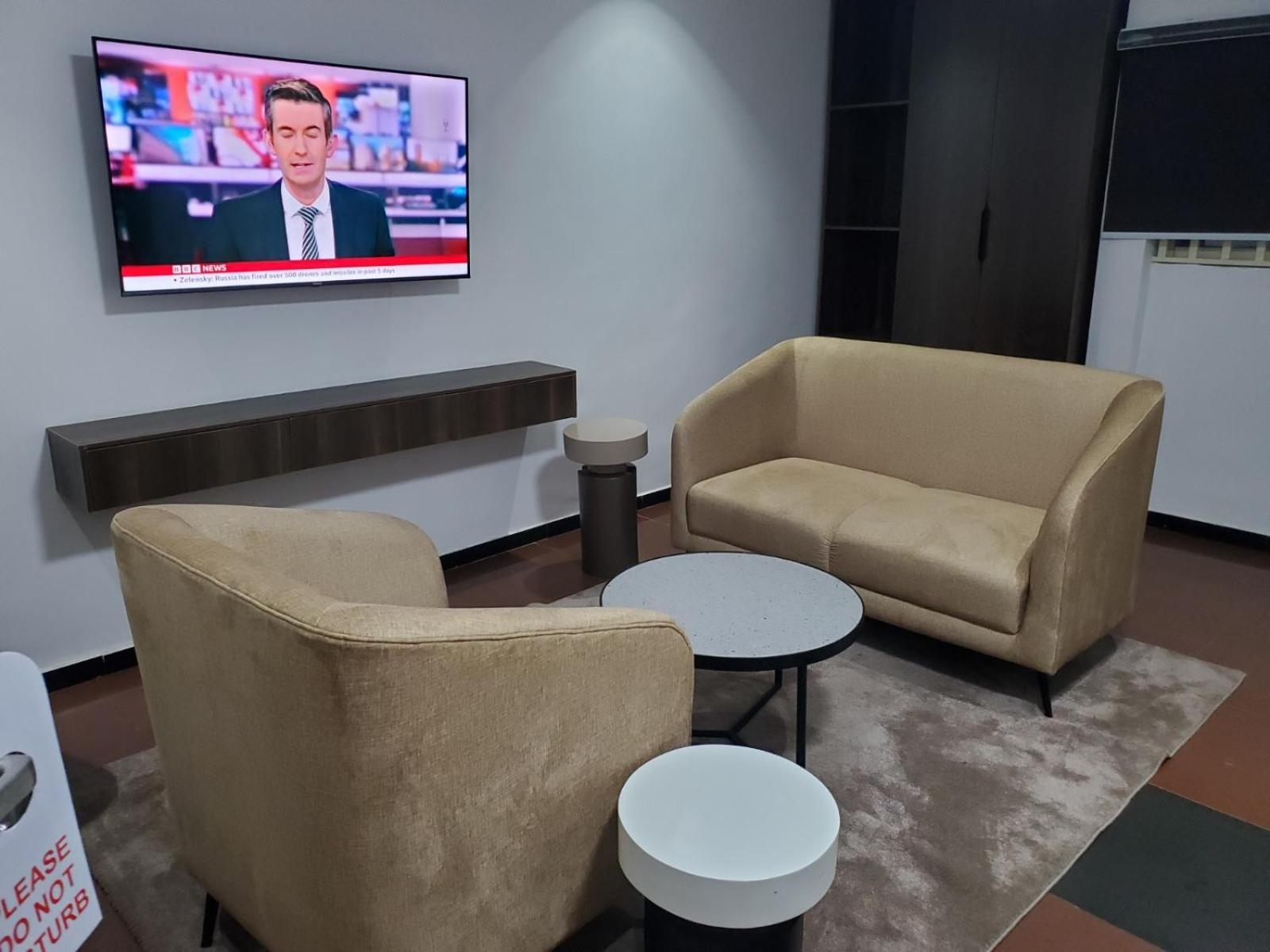 Hotel 35 Embassy Lagos Ngoại thất bức ảnh
